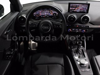 AUDI Q2 40 2.0 tfsi identity black quattro s-tronic